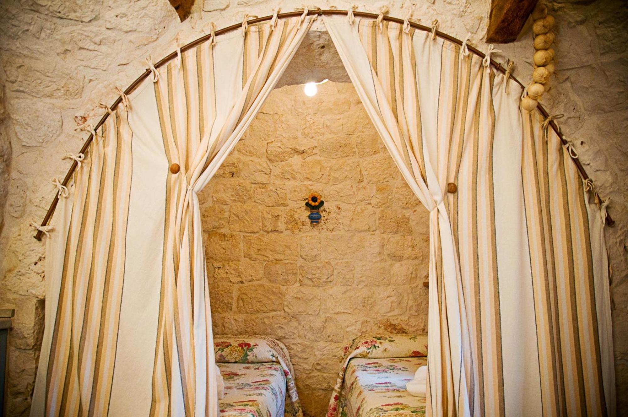Trulli Il Castagno Martina Franca Exterior foto